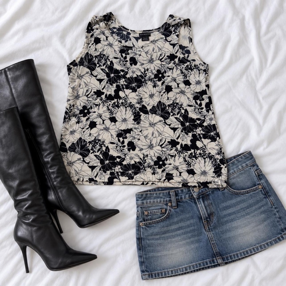 Floral Tank Top Y2K Citiknit size medium black and cream floral tank top